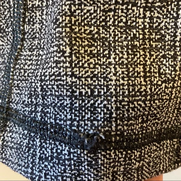Lululemon Define Jacket in Black & White Herringbone Print Sz 6 - Picture 14 of 15